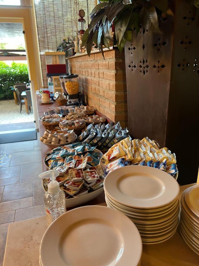 Hotel Ellymar Vada Eksteriør bilde