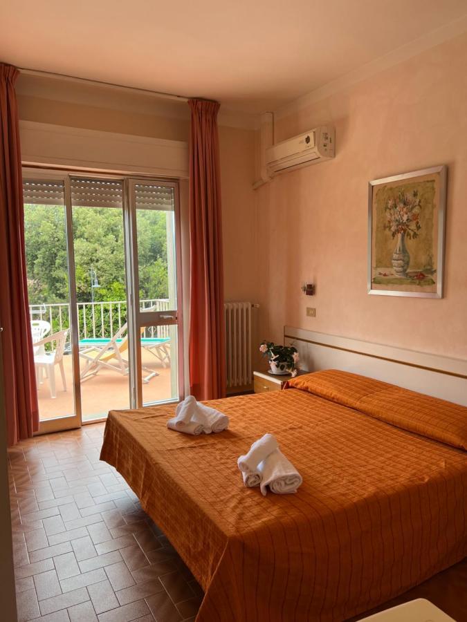 Hotel Ellymar Vada Eksteriør bilde