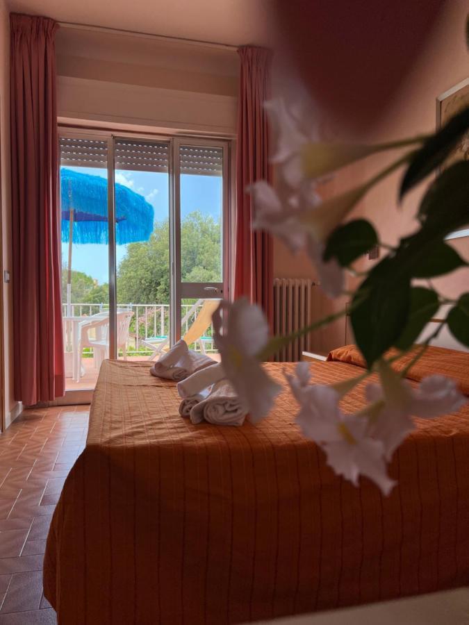 Hotel Ellymar Vada Eksteriør bilde