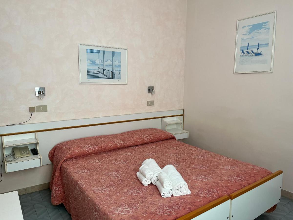 Hotel Ellymar Vada Eksteriør bilde