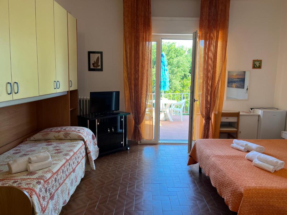 Hotel Ellymar Vada Eksteriør bilde