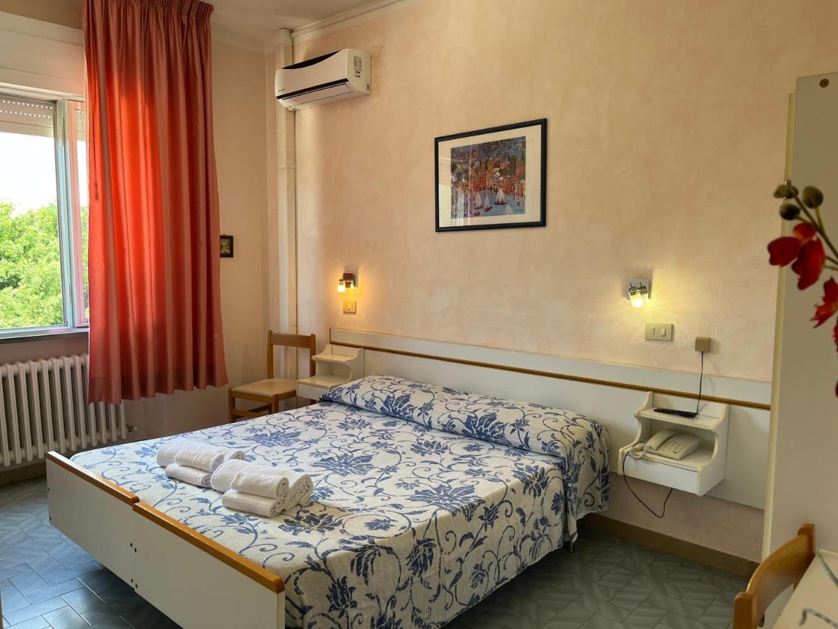 Hotel Ellymar Vada Eksteriør bilde