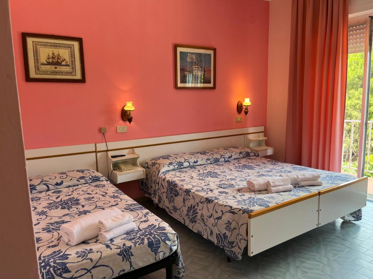 Hotel Ellymar Vada Eksteriør bilde