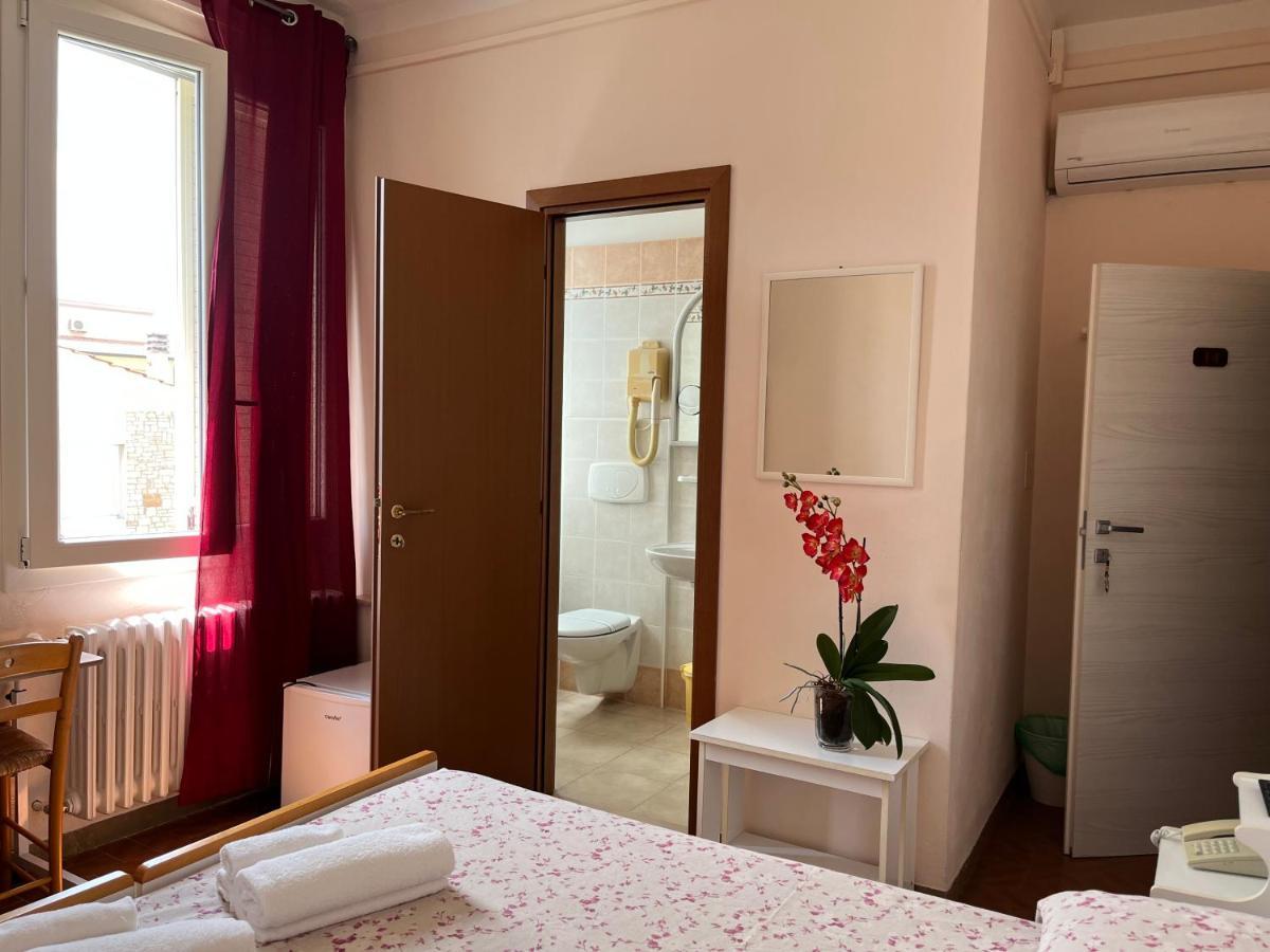 Hotel Ellymar Vada Eksteriør bilde