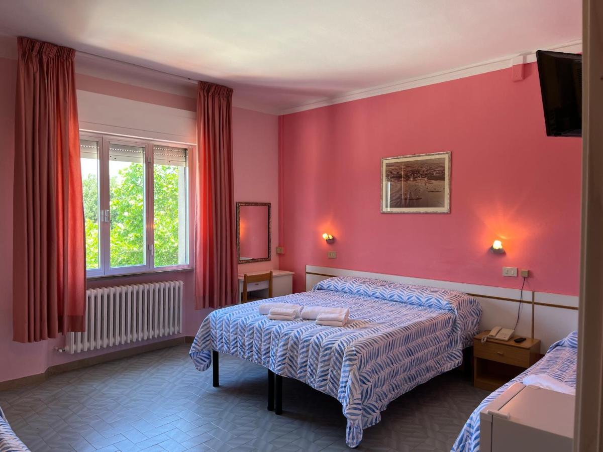 Hotel Ellymar Vada Eksteriør bilde